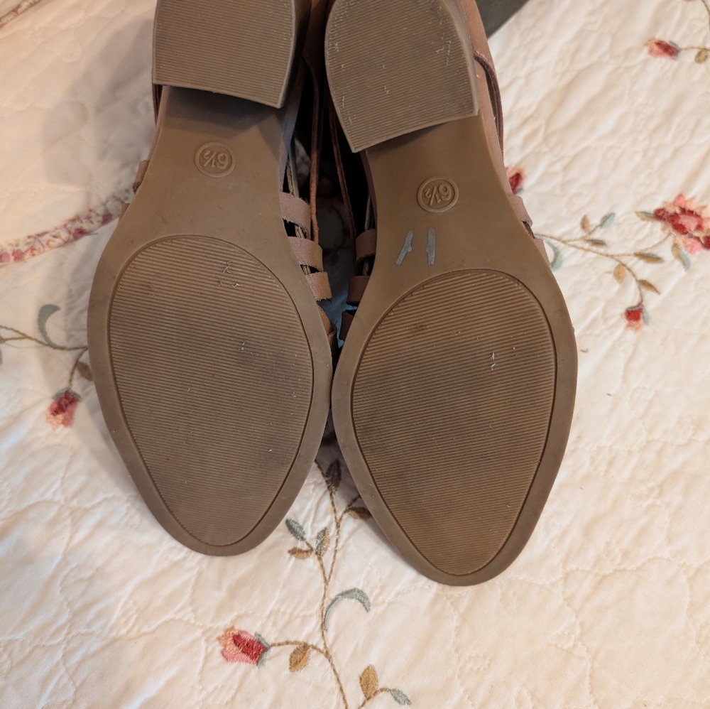 2 pr Women’s Block Heel Sandals- Sz 6.5 - Picture 10 of 11